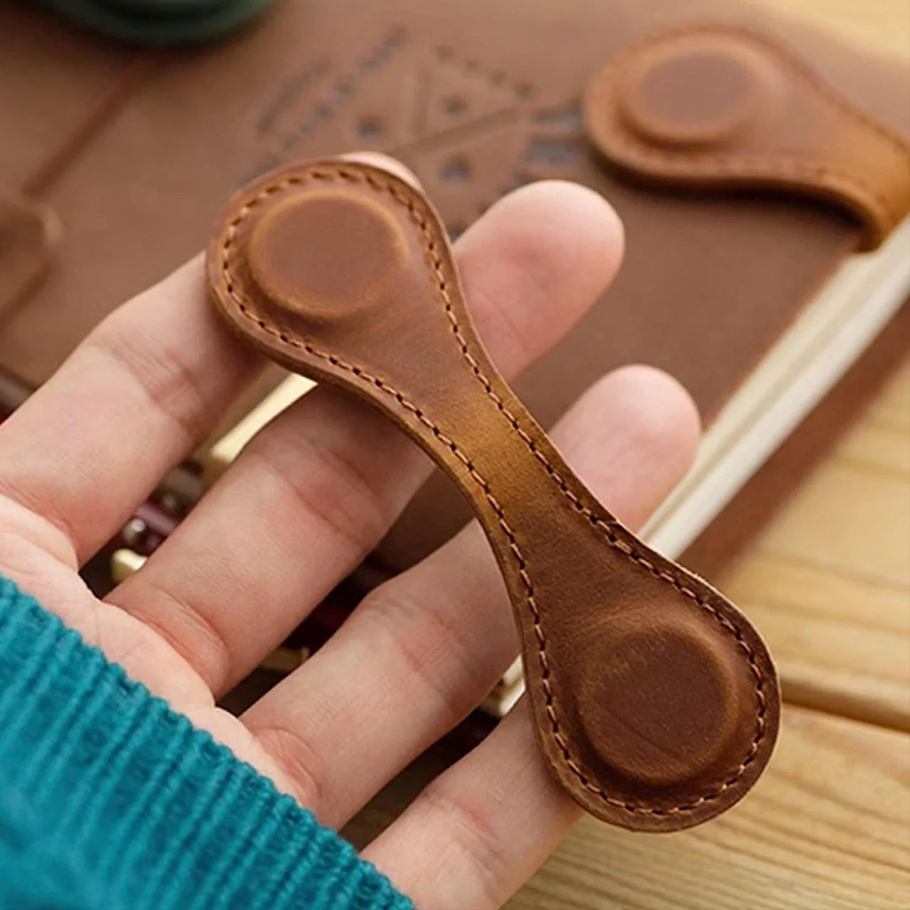 ComMarker Brown Leather Magnetic Bookmark (5pcs)