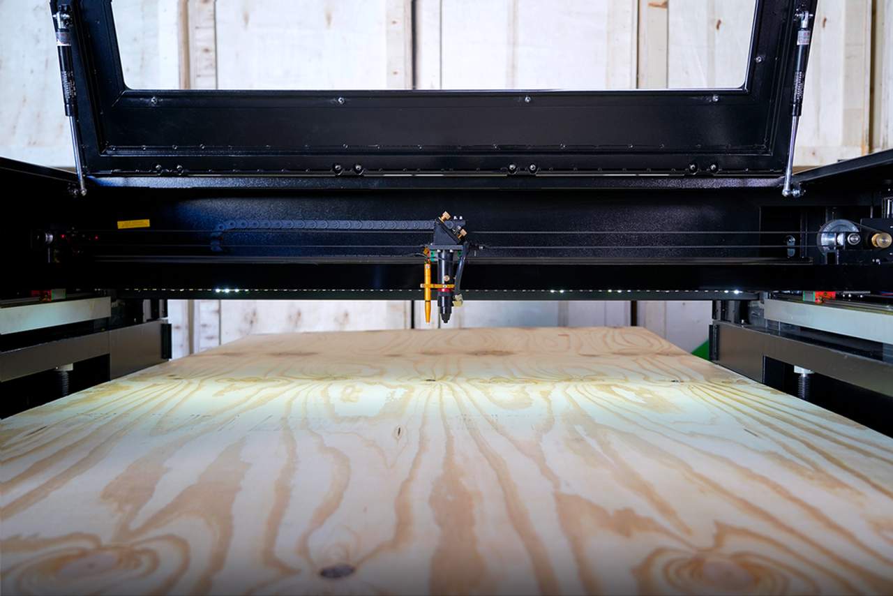FSL Pro Series PS48 – Industrial Large-Format CO₂ Laser Cutting & Engraving System