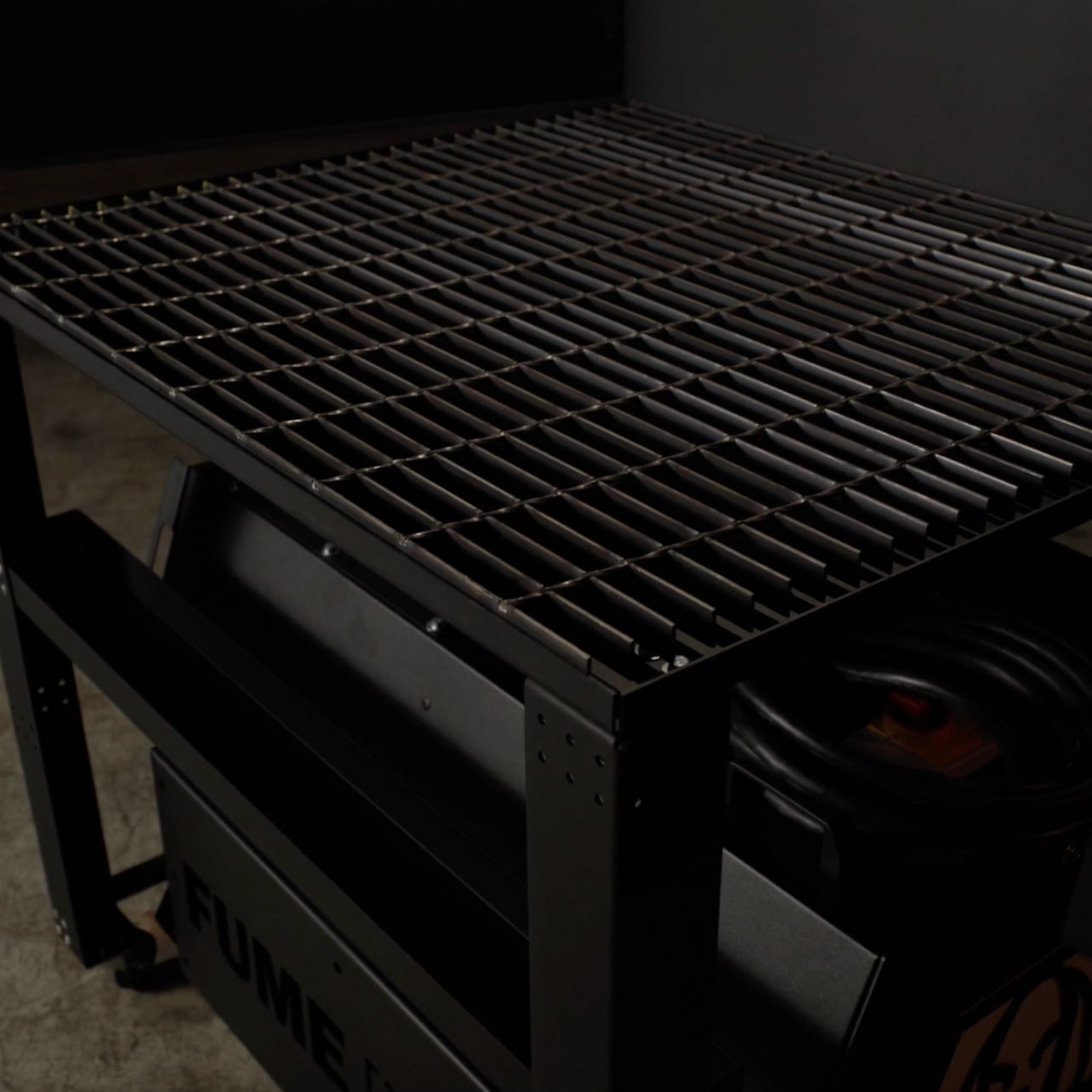 Fume Dog – Bulldog-DDT – Welding Downdraft Table with Built-In Fume Extraction