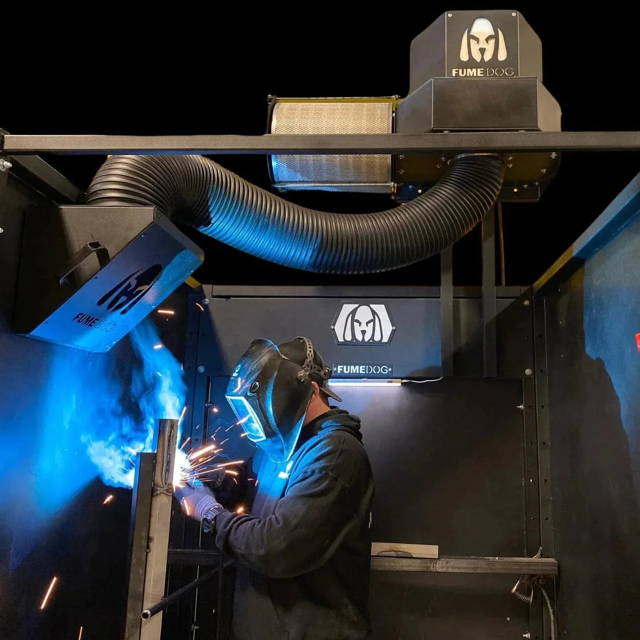 Fume Dog – Bulldog-EX-FLEX – Magnetic Wall-Mount Welding Fume Extraction / Exhaust System